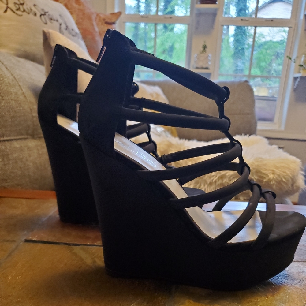 Aldo Penna wedges